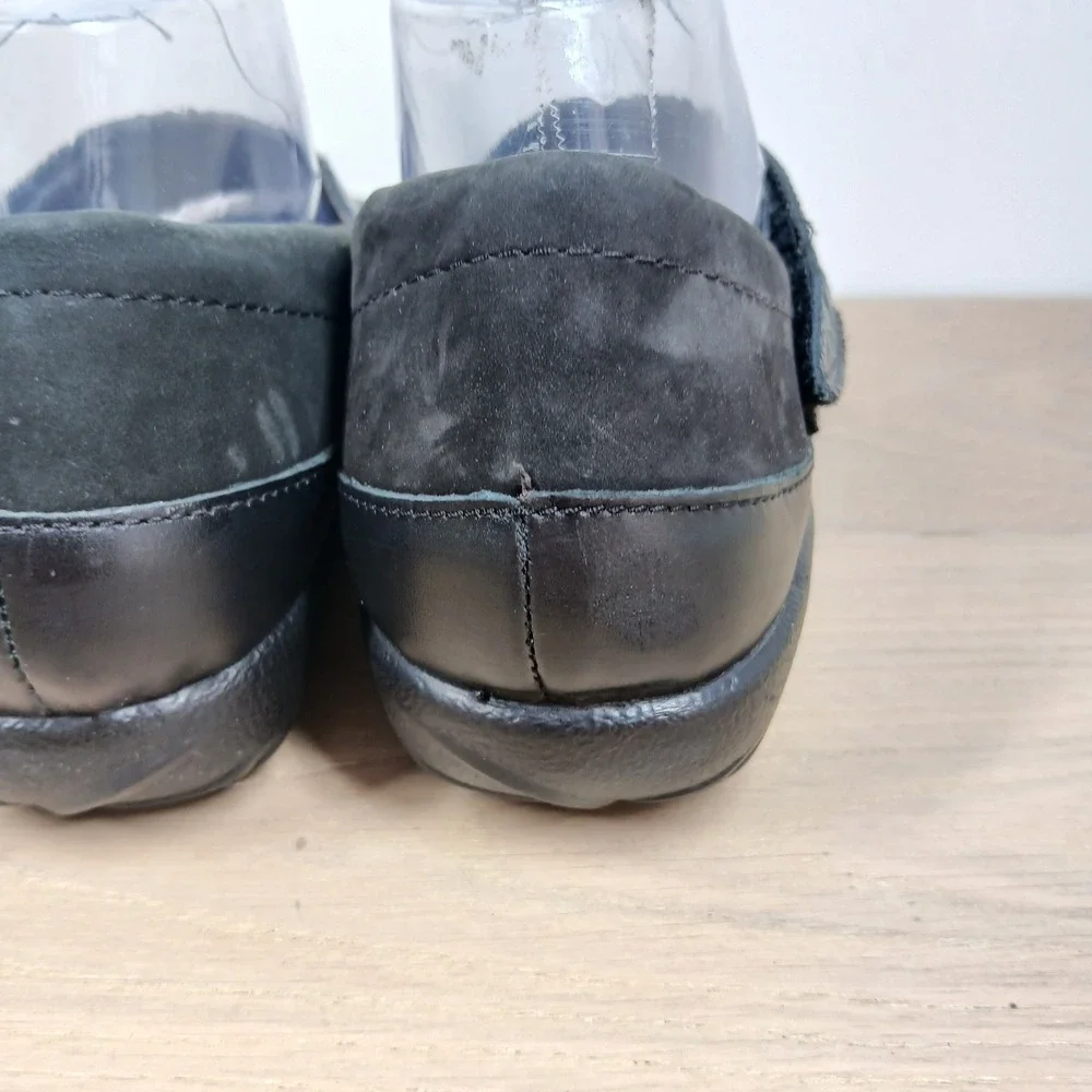 Naot Mary Jane Shoes Women 8 Black Leather Patent Hook Loop Comfort Flat